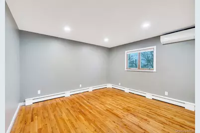 47 Pearsall Place, Deer Park, NY 11729 - Photo 11