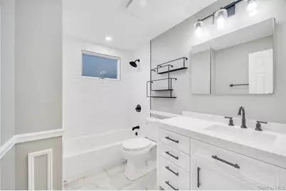 47 Pearsall Place, Deer Park, NY 11729 - Photo 15