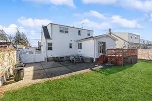 158 Clement Ave, Elmont, NY 11003 - Photo 21