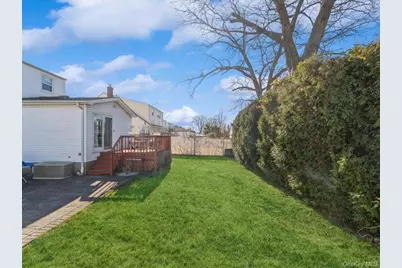 158 Clement Avenue, Elmont, NY 11003 - Photo 17