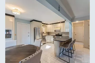 158 Clement Avenue, Elmont, NY 11003 - Photo 5