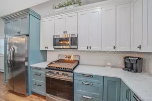 19 Honeysuckle Ln, Kings Park, NY 11754 - Photo 21
