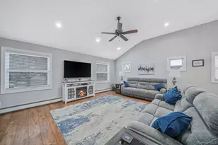 19 Honeysuckle Ln, Kings Park, NY 11754 - Photo 13