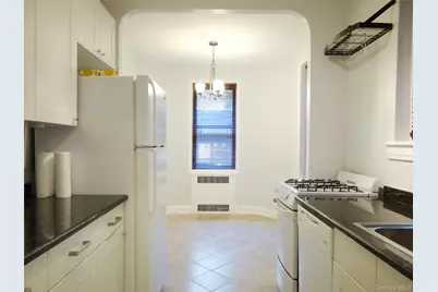 88-12 Elmhurst Avenue #1J, Elmhurst, NY 11373 - Photo 5