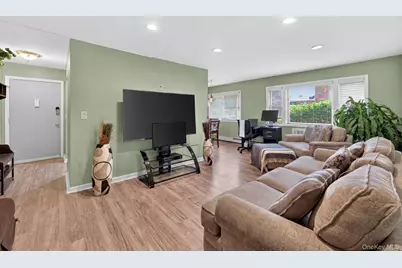 2453 Union  Blvd #32A, Islip, NY 11751 - Photo 5