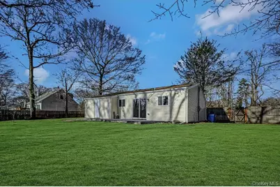 4 Park Lane, Middle Island, NY 11953 - Photo 7