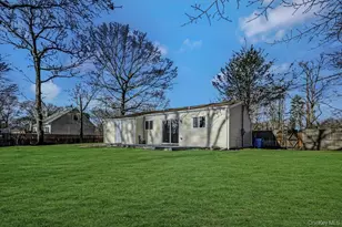 4 Park Ln, Middle Island, NY 11953 - Photo 7