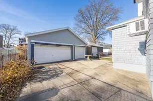 89-60 215th St, Queens Village, NY 11427 - Photo 29