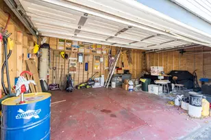 89-60 215th St, Queens Village, NY 11427 - Photo 31