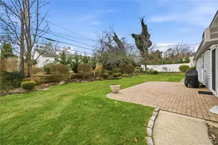 16 Pantzer St, Smithtown, NY 11787 - Photo 37