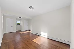 22 Guilette Pl, Amityville, NY 11701 - Photo 11