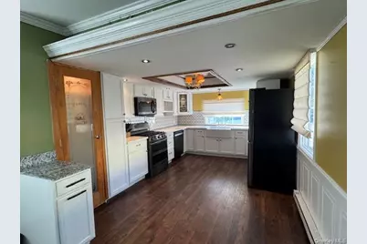 658 Sound Avenue #F6, Calverton, NY 11933 - Photo 11