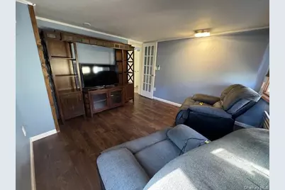 658 Sound Avenue #F6, Calverton, NY 11933 - Photo 15