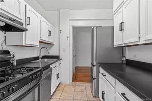 822 Palmer Rd, Bronxville, NY 10708 - Photo 7