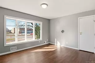 7 Chapel Hill Dr, Brentwood, NY 11717 - Photo 3