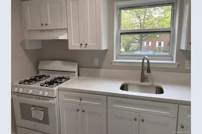 260-18 75th Avenue #1st fl, Glen Oaks, NY 11004 - Photo 5