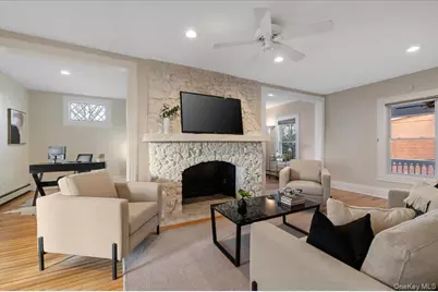 68 Carlton Avenue, Port Washington, NY 11050 - Photo 17