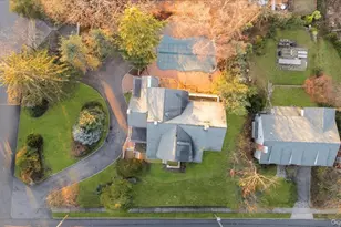 68 Carlton Ave, Port Washington, NY 11050 - Photo 3