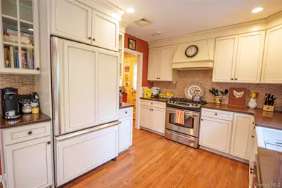 54 Farmington Lane, Melville, NY 11747 - Photo 13