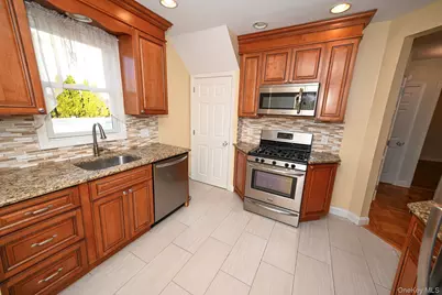 249 Grange Street, Franklin Square, NY 11010 - Photo 15