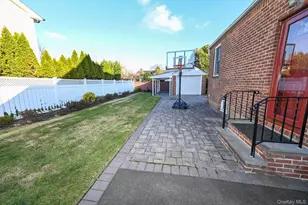 249 Grange St, Franklin Square, NY 11010 - Photo 5