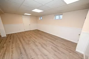 249 Grange St, Franklin Square, NY 11010 - Photo 29