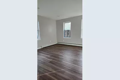 37 E Rogues Path, Huntington Station, NY 11746 - Photo 9