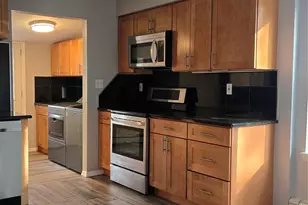 37 E Rogues Path, Huntington Station, NY 11746 - Photo 3