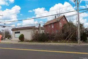 100 Steamboat Rd, Great Neck, NY 11024 - Photo 5