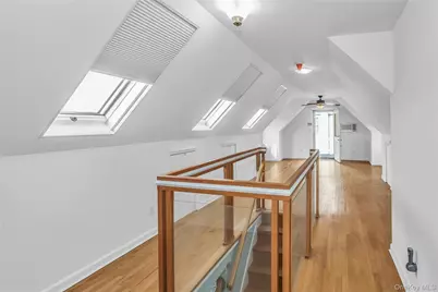 639 N Chicot Avenue, West Islip, NY 11795 - Photo 19