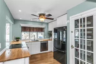 639 N Chicot Ave, West Islip, NY 11795 - Photo 9