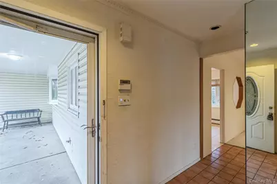 22 Ballad Lane, Stony Brook, NY 11790 - Photo 3