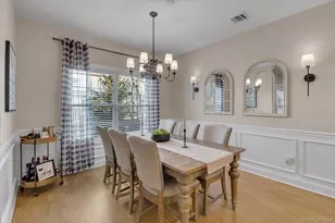 132 Rosebud Ct, Patchogue, NY 11772 - Photo 7
