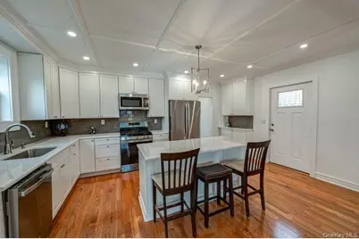 243 Locust Avenue, Babylon, NY 11702 - Photo 11