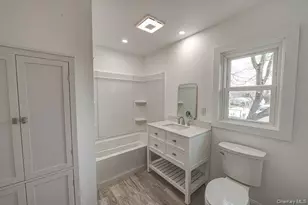 243 Locust Ave, Babylon, NY 11702 - Photo 19