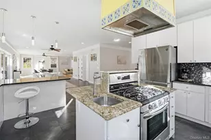 33A Newtown Rd, Hampton Bays, NY 11946 - Photo 25