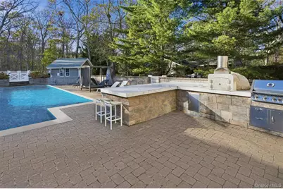 33A Newtown Road, Hampton Bays, NY 11946 - Photo 9
