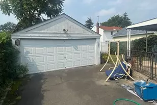 63 Elmwood Ave, Hempstead, NY 11550 - Photo 3