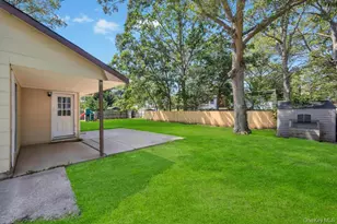 11 Edwards Rd, Mastic Beach, NY 11951 - Photo 7