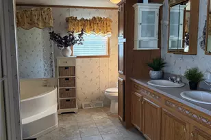 326 Long Ln, Bloomingburg, NY 12721 - Photo 11