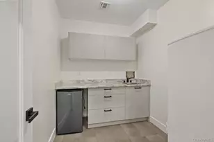 9 Wendover Ln, Suffern, NY 10901 - Photo 37