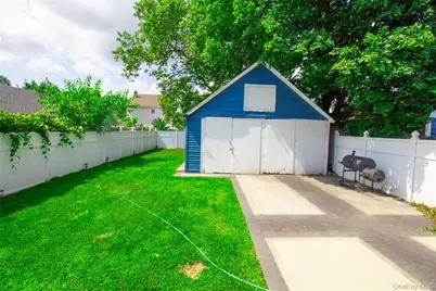 361 E Columbia Street, Hempstead, NY 11550 - Photo 5