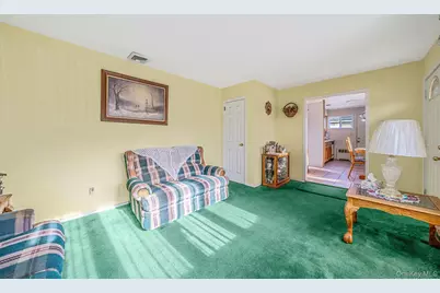 171 N Oak Street, Massapequa, NY 11758 - Photo 19