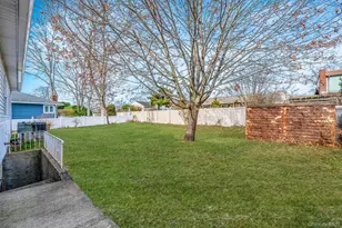 171 N Oak St, Massapequa, NY 11758 - Photo 5