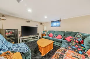 171 N Oak St, Massapequa, NY 11758 - Photo 29