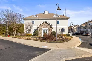 119 Autumn Dr, Plainview, NY 11803 - Photo 19