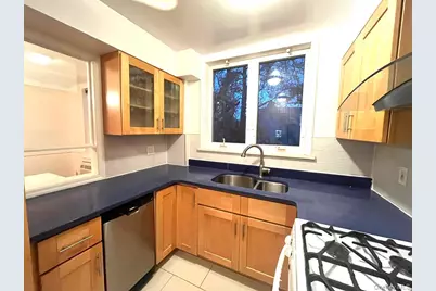 1945 Paulding Avenue, Bronx, NY 10462 - Photo 11