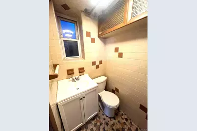 1945 Paulding Avenue, Bronx, NY 10462 - Photo 9