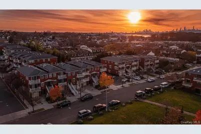 122-04 Powell Cove Boulevard #C, College Point, NY 11356 - Photo 5