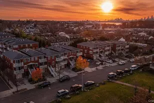 122-04 Powell Cove Blvd, College Point, NY 11356 - Photo 5